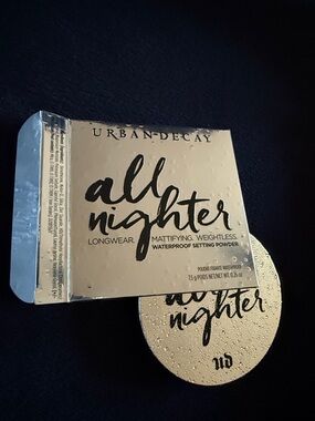 Urban Decay all nighter mattifying weightless waterproof setting powder bnib